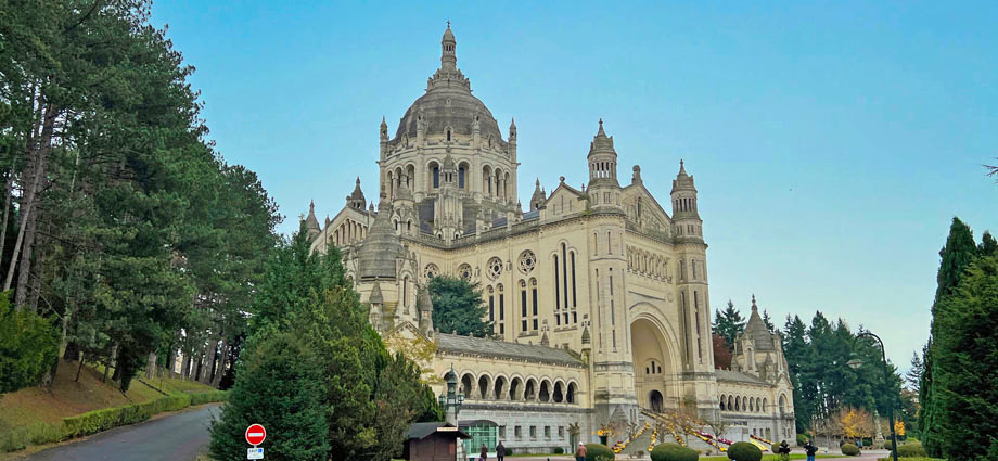 Basilika Sainte-Thérèse in Lisieux